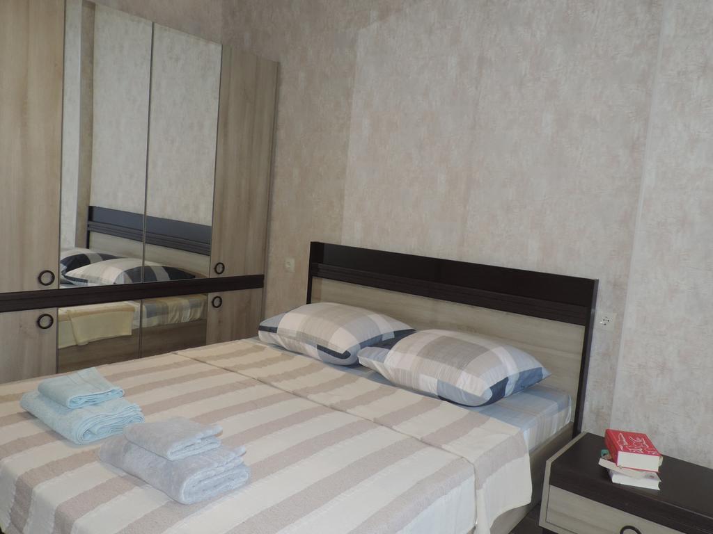 Tamara Apartment Takaishvili 3 Батуми Экстерьер фото